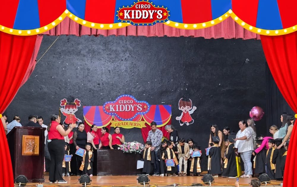 Clausura escolar de KIDDY'S